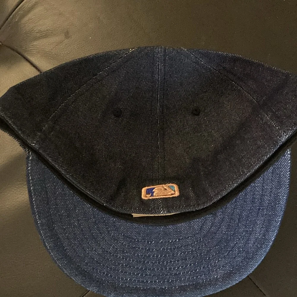 New‎ Era 59FIFTY Blue Denim Cap with Embroidered New York Yankees  Logo